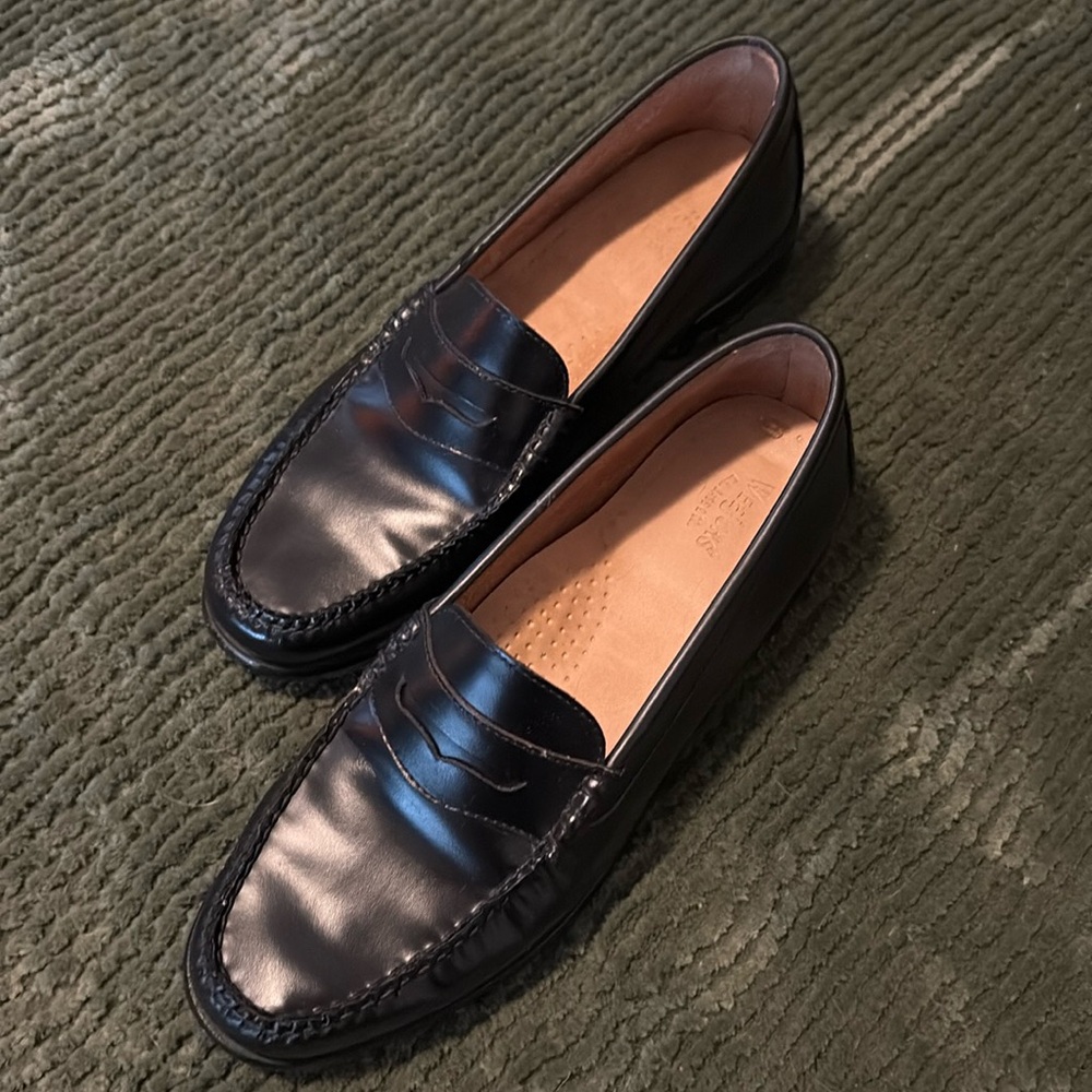 Womens Bass Weejuns Loafers